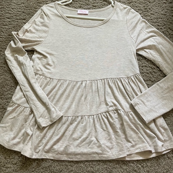 Pink Lily Tiered Cream Blouse - Picture 2 of 3